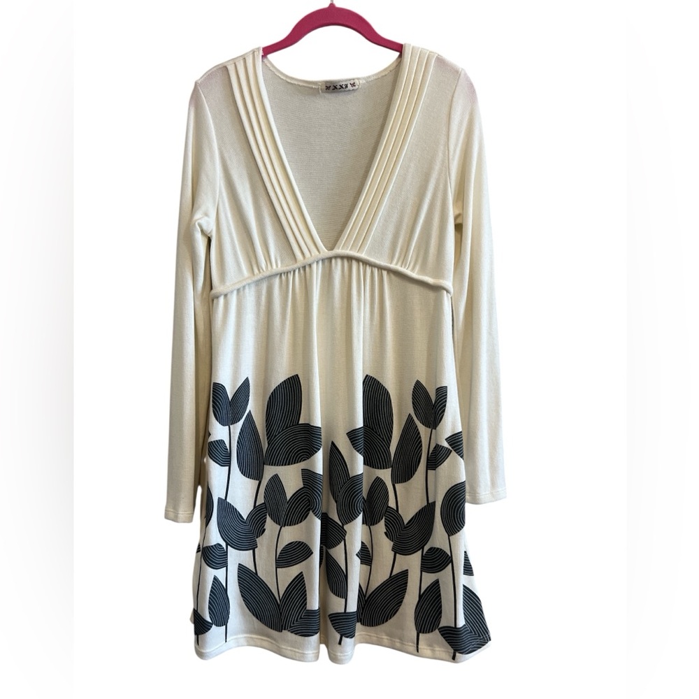 Forever 21 Cream and Gray Empire Waist Leaf Pattern Mini Sweater Dress Large